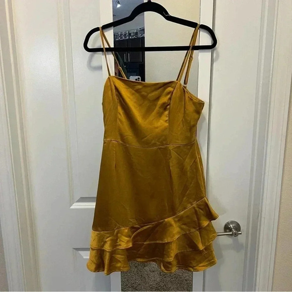 651 Lulus Dreams Come True Satin Ruffle Cocktail Mini Dress - Picture 2 of 7